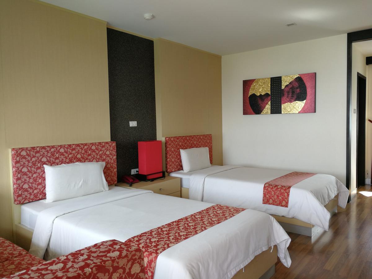 Panatara Hotel Chumphon Exterior foto